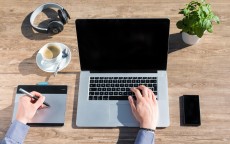 神舟E9笔记本电脑深度测评视频，性能与颜值并存的轻薄本之选？