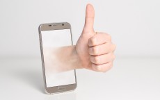 华为M3宽度，不止于尺寸，更是便携与视觉的平衡艺术