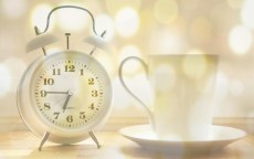 华为超级省电模式闹钟，深夜未眠的守护者，清晨唤醒的可靠伙伴