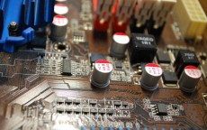 解析华为荣耀6主板，设计巧思与技术沉淀的经典之作