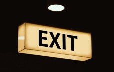 华为退出天闻数媒，战略调整下的产业布局新思考