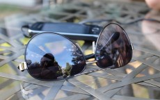 眼镜女博主，手机测评中的独特视角