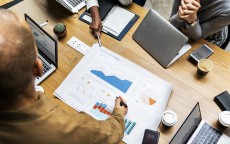 告别桌面杂乱，一架搞定！电脑手机支架三合一横评，冠军型号深度解析