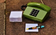 华为实体按键手机，在触控时代，重拾指间的确定感